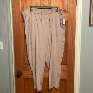 NWT Old Navy lightweight pants